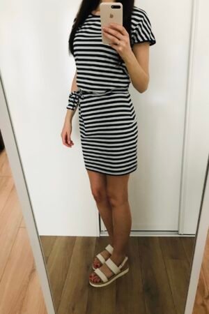 Dryžuota suknelė