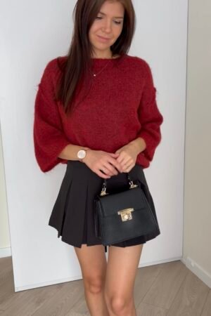 Platesnio modelio megztinis